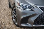Lexus LS500h AWD 2018 года (UK)